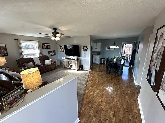 5th image of 101 Shorthorn St