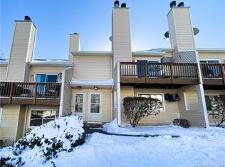 8 Rose Ln #24-19, New Fairfield, CT 06812