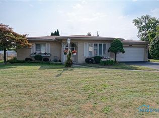 4350 Clarewood Dr, Toledo, OH 43623