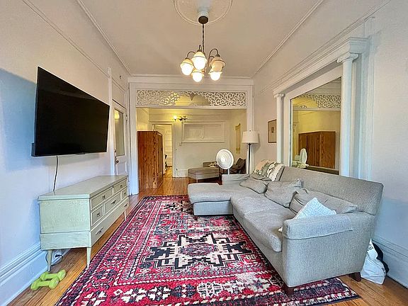 3rd image of 666 Park Pl APT 2L
