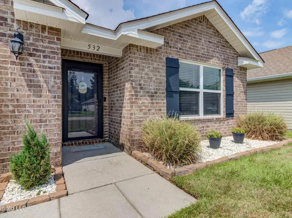 532 W Marigold Dr, Long Beach, MS 39560