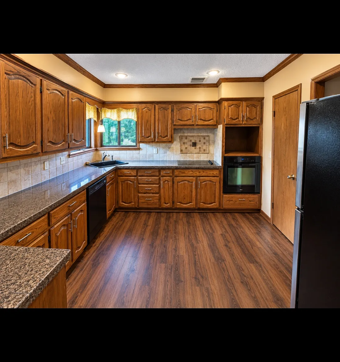 4 bed, 2491 sqft, $2,100 — Photo 3
