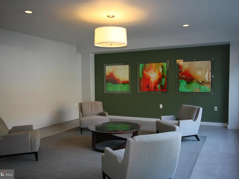 2030 F St NW #407 — Photo 4