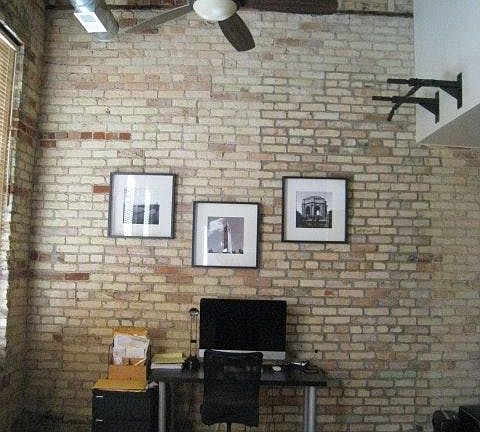 Office area or second bedroom space