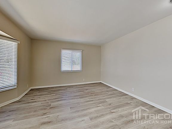 2nd image of 128 E 121st St