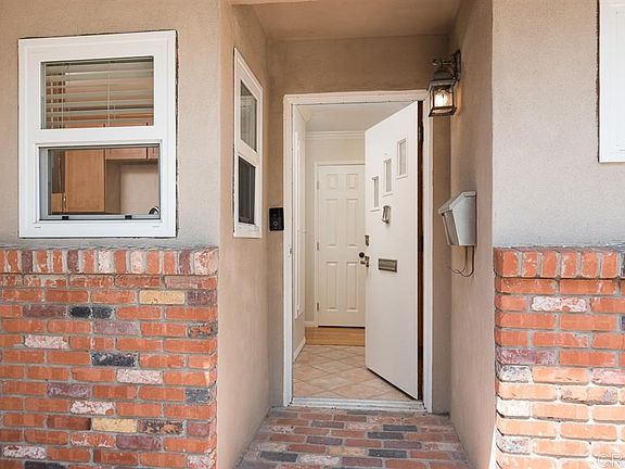 4th image of 4234 Mount Herbert Ave