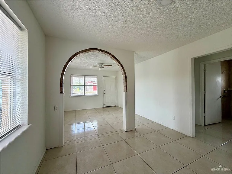 301 S Raul Longoria Rd — Photo 8