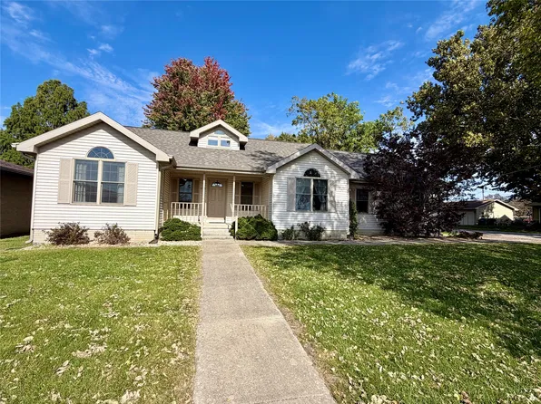 306 E Jefferson St, Prairie City, IA 50228