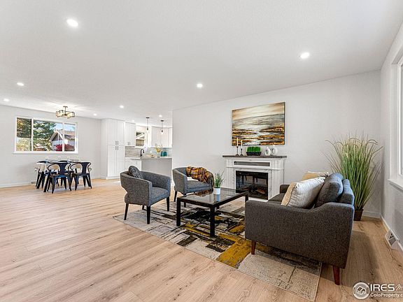 4th image of 35 Dartmouth Cir