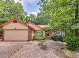 19 Coventry Dr, Bella Vista, AR 72714