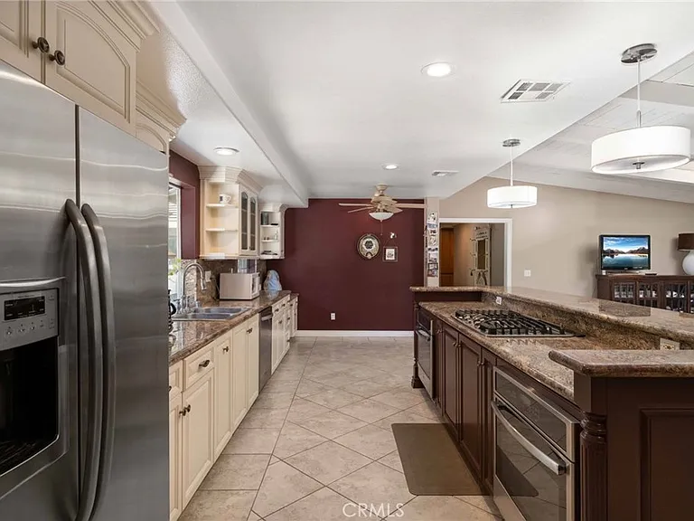 7455 Jola Dr — Photo 10