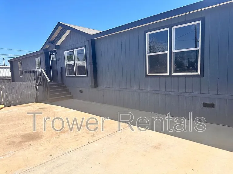 237 Orchard Dr — Photo 1