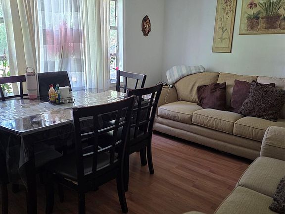 3rd image of 2467 New York Avenue
