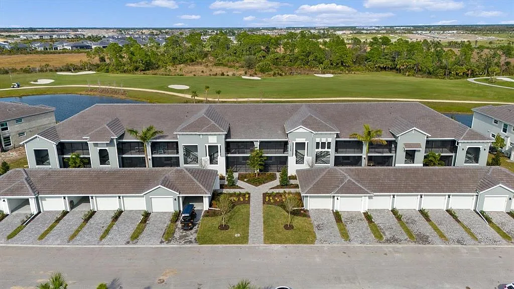 2 bed, 2.0 bath, 1366 sqft, $2,750 — Photo 1