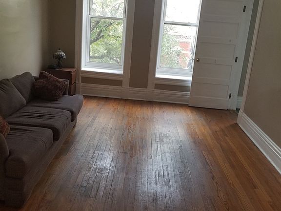 3rd image of 1613 N Winchester Ave
