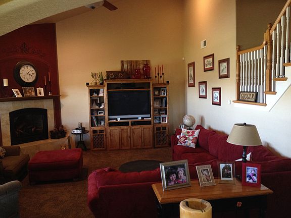 Great room w/prn fireplace