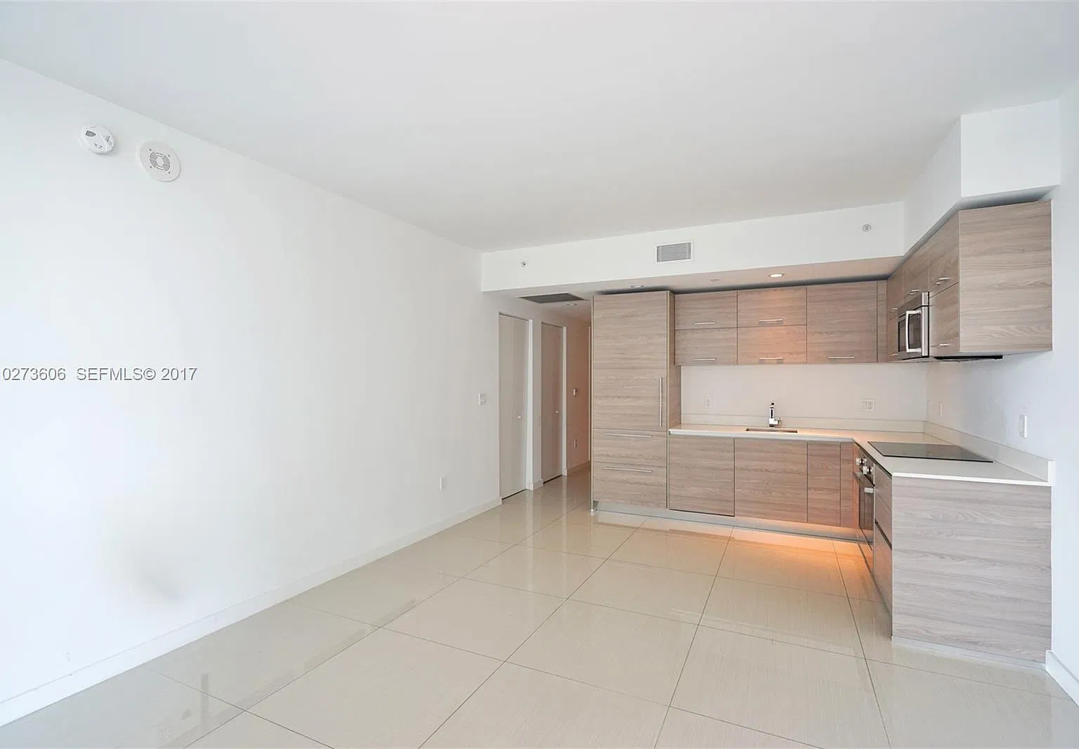 1 bed, 1.5 bath, 762 sqft, $3,600 — Photo 2
