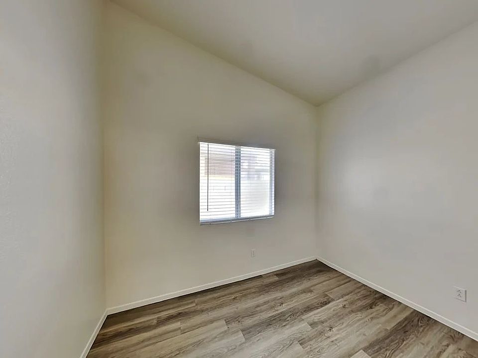 1st image of 5656 Hill Haven Ave #3
