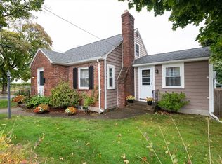 14 Elm St, Stoneham, MA 02180