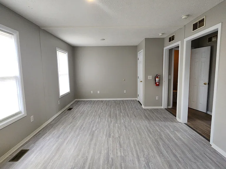 1325 Virginia Ave #B1 — Photo 8