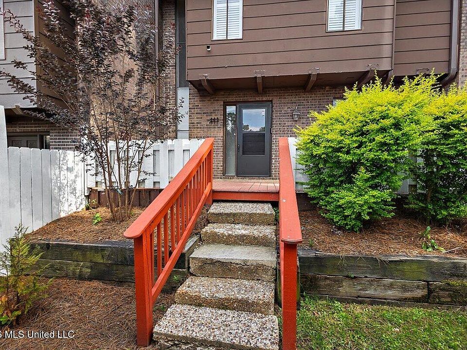 1st image of 1255 E County Line Rd APT L-7