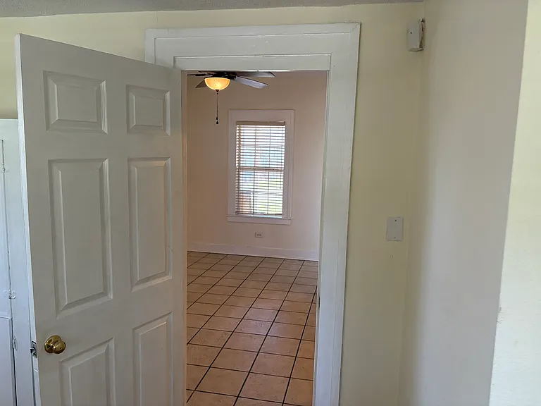 4214 Central St — Photo 9