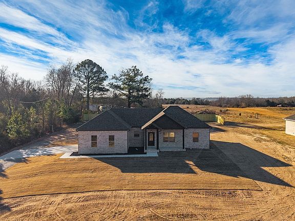 5th image of 21 W Cedar Hill Rd