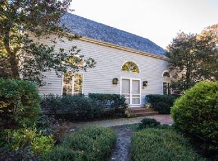 33 Timber Ln, East Hampton, NY 11937