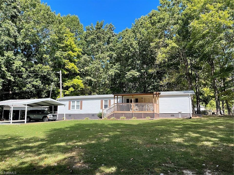 1st image of 2609 Woodfield Dr