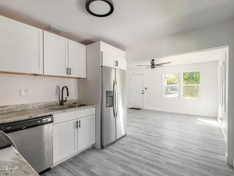 138 Kingston Ave — Photo 11