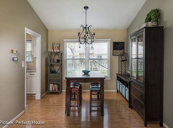 5th image of 3073 Quincy Ln