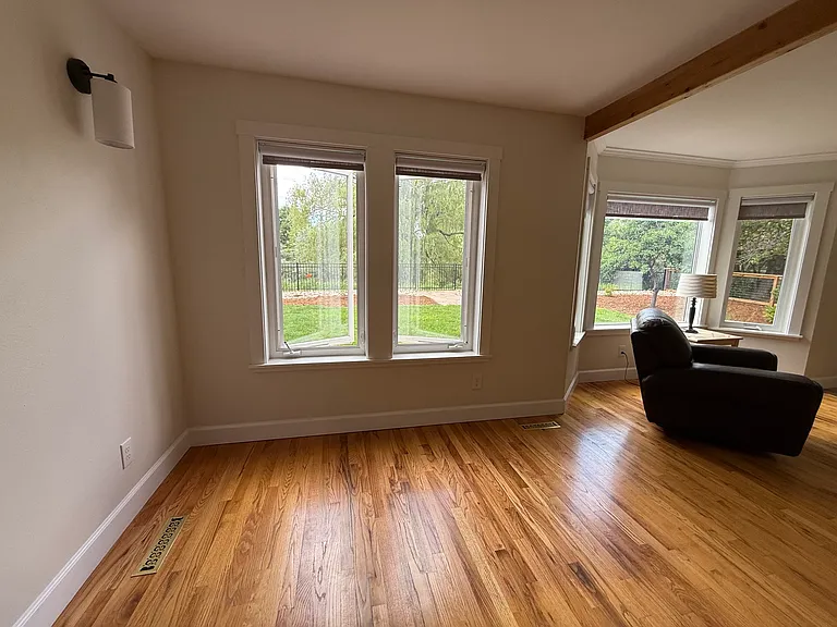 Eating area in kitchen