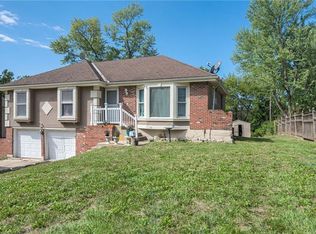 10706 Bellaire Ave, Kansas City, MO 64134