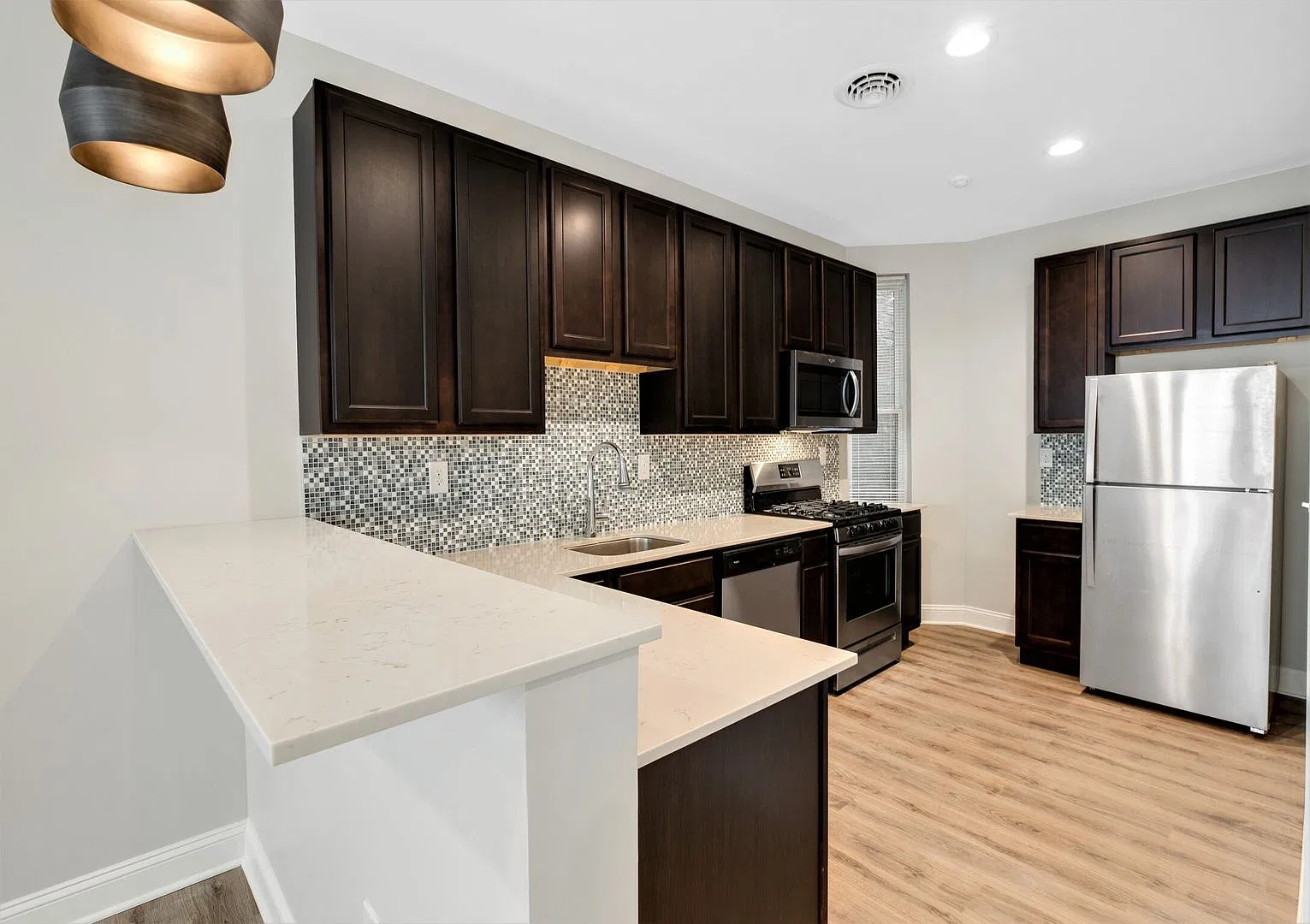 540 Madison Ave — Photo 3
