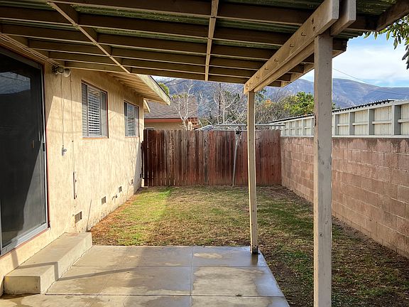 3rd image of 340 Laurie Ln