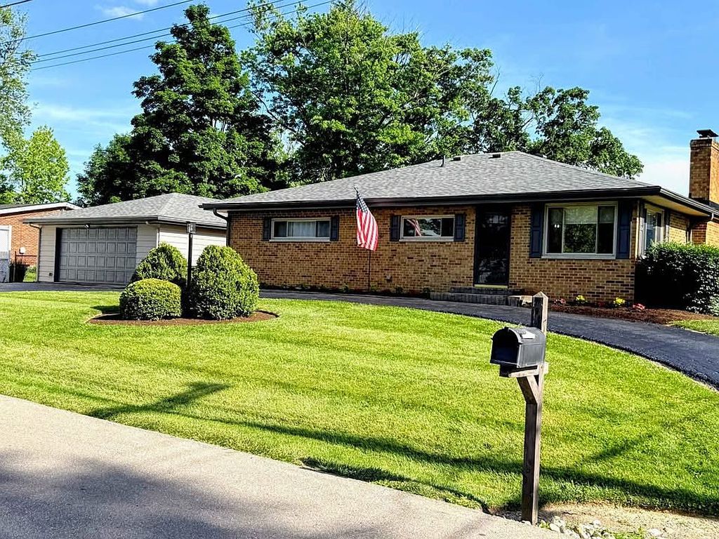 769 Connie Ln - Property Image