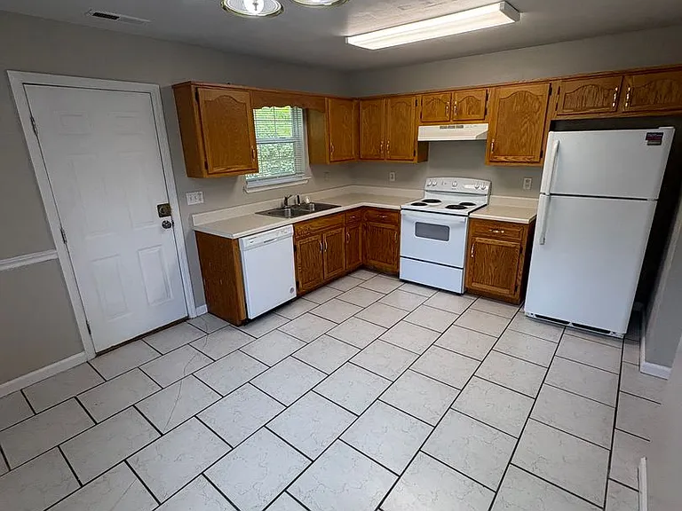 1106 Carline Rd — Photo 41