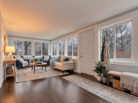 3rd image of 336 Allen Ave
