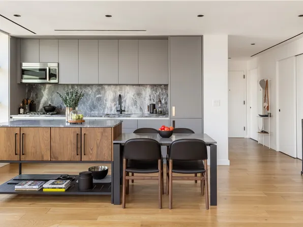 547 West 47th Street image 5 of 36