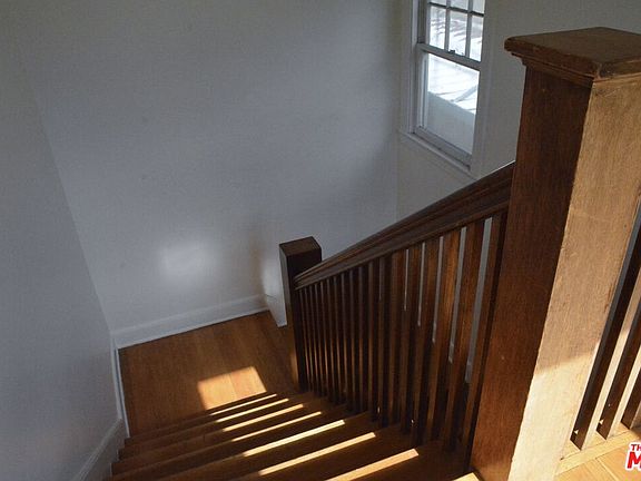 2nd image of 535 N Windsor Blvd