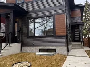 9632 110th Ave NW #1, Edmonton, AB T5H 1H5