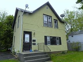 2nd image of 409 E Hurlbut Ave