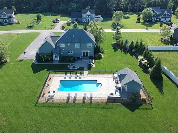 5th image of 25 Linden Ln