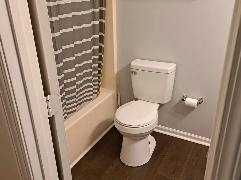 5217 Hickory Grove Cir — Photo 14