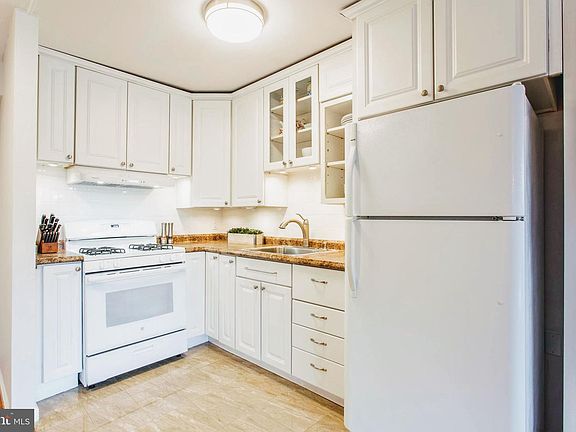 5th image of 2401 Pennsylvania Ave APT 3C51