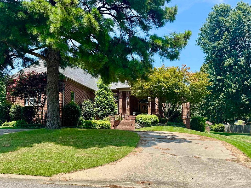 1st image of 106 River Oaks Blvd