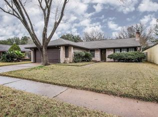 11906 Hedgegate Dr, Houston, TX 77065