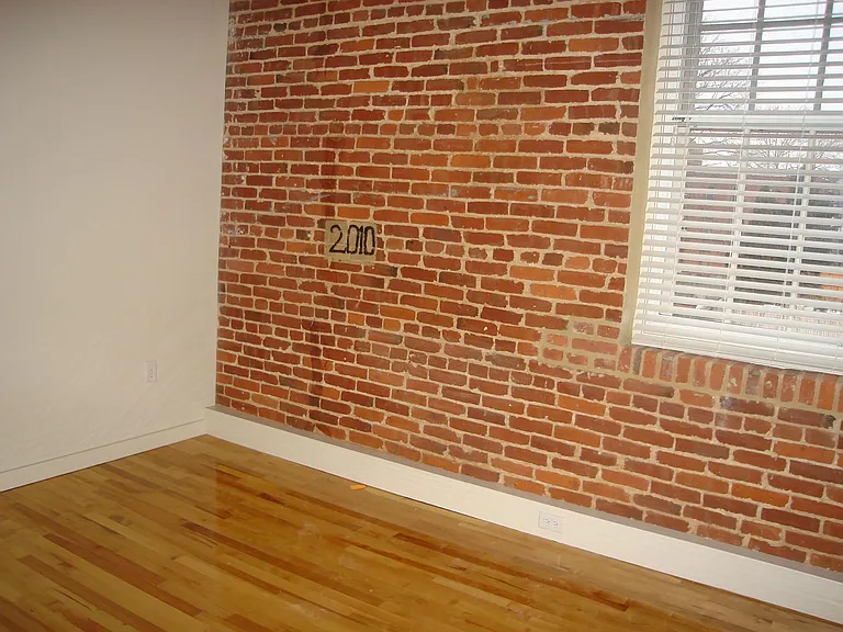 425 N Prince St #204 — Photo 8