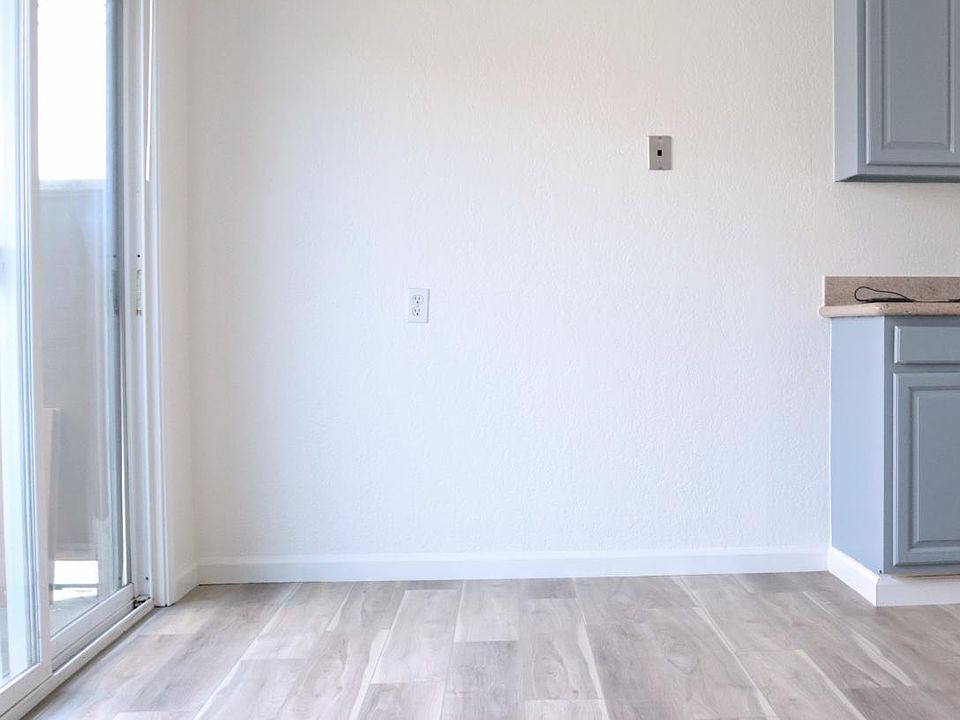 1st image of 2850 Malabar Ave APT 4