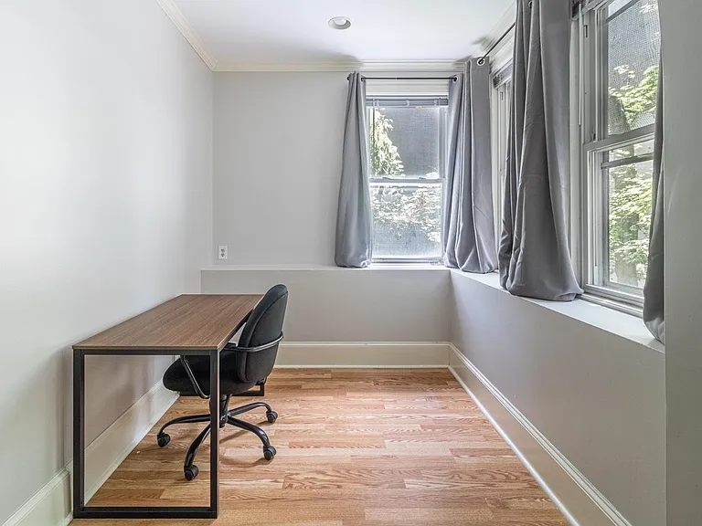 129 Chiswick Rd #6A — Photo 3